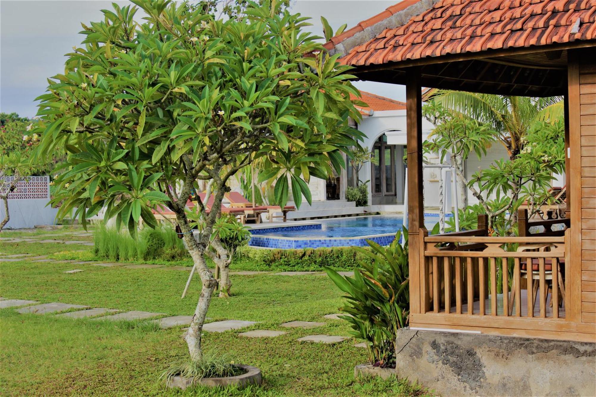 Green Village Jungle Resort Batununggul エクステリア 写真