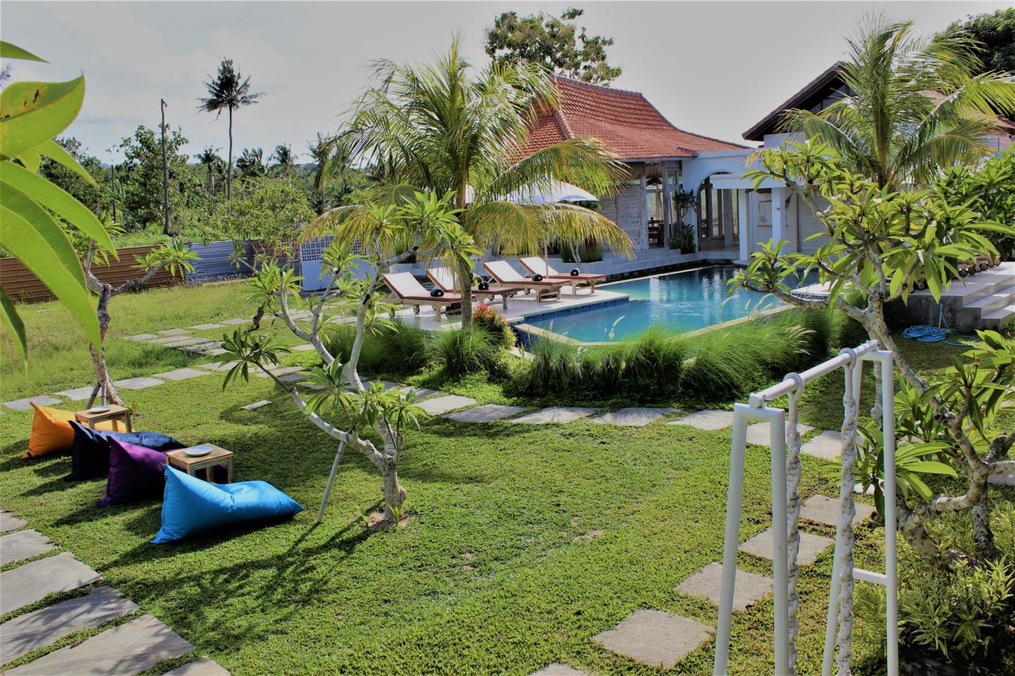 Green Village Jungle Resort Batununggul エクステリア 写真