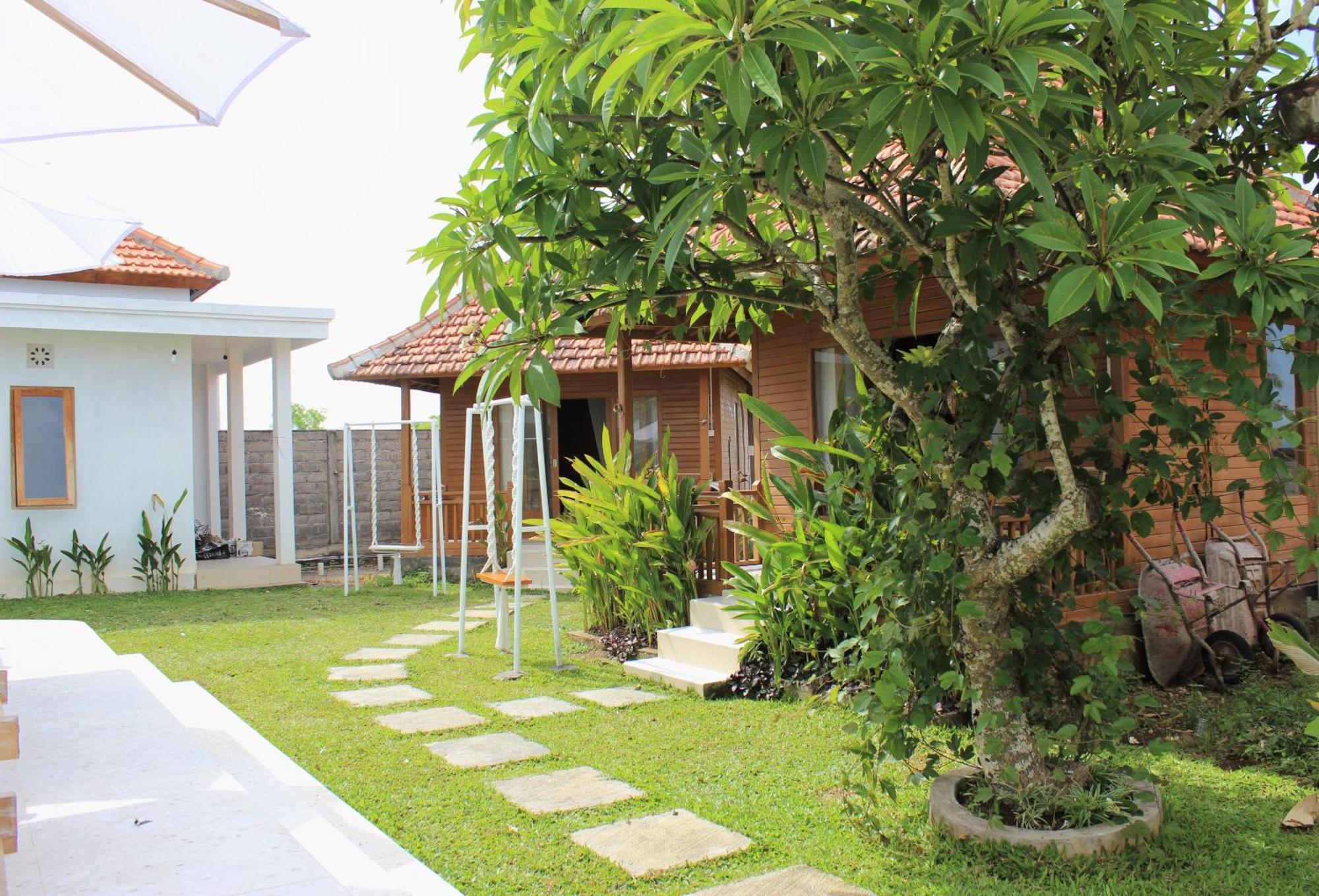 Green Village Jungle Resort Batununggul エクステリア 写真
