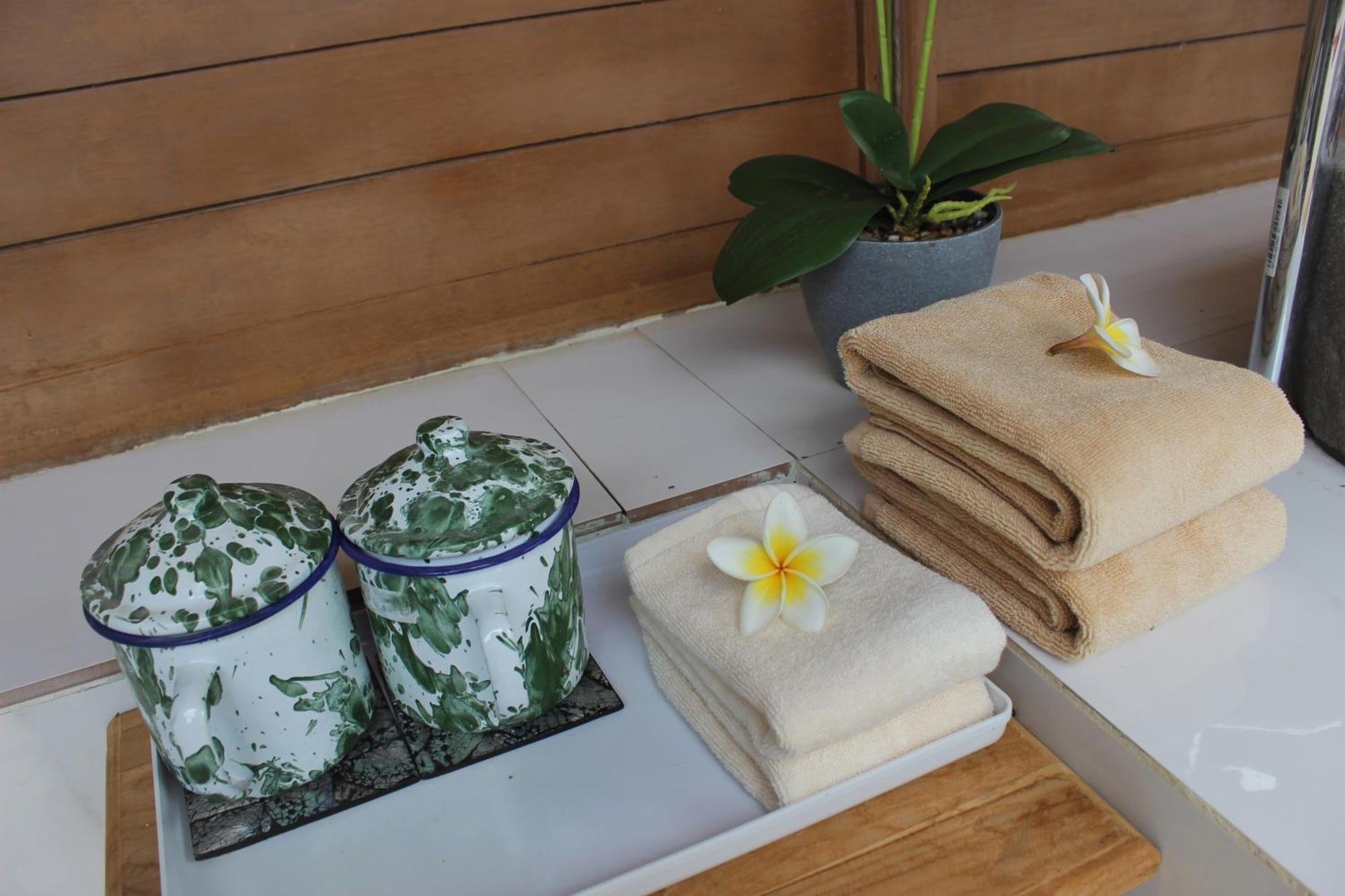 Green Village Jungle Resort Batununggul エクステリア 写真