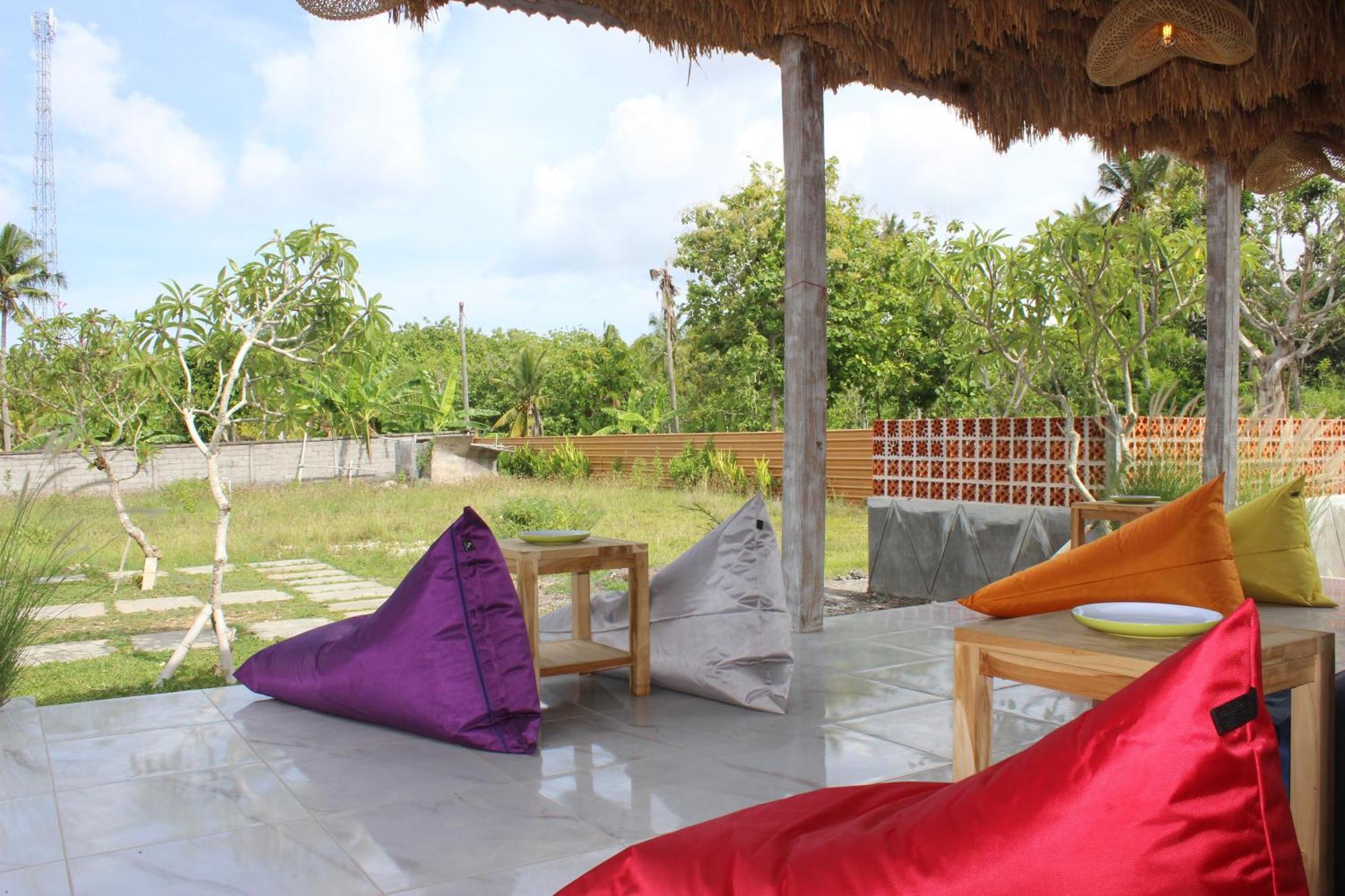 Green Village Jungle Resort Batununggul エクステリア 写真